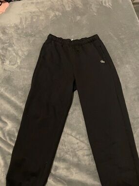 ALO Yoga Kids Black Jogger Sweatpants with Subtle Logo